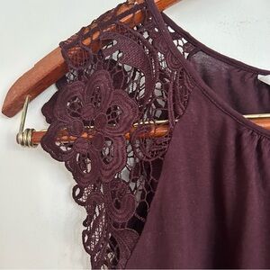 H&M Plum Burgundy Women’s Sleeveless Top Large Lace Couquette A-symmetrical Hem